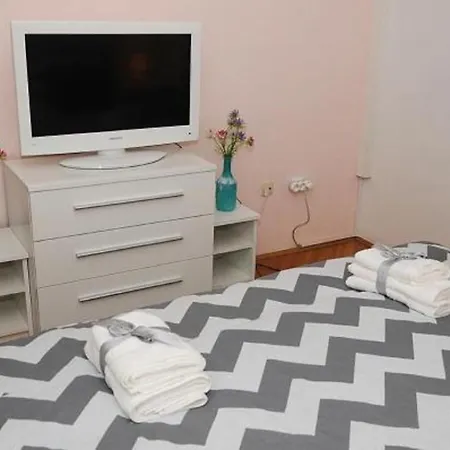 Apartment Brandy